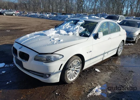 2011 BMW 535I xDrive z USA, uszkodzony, nr VIN WBAFU7C51BC870921